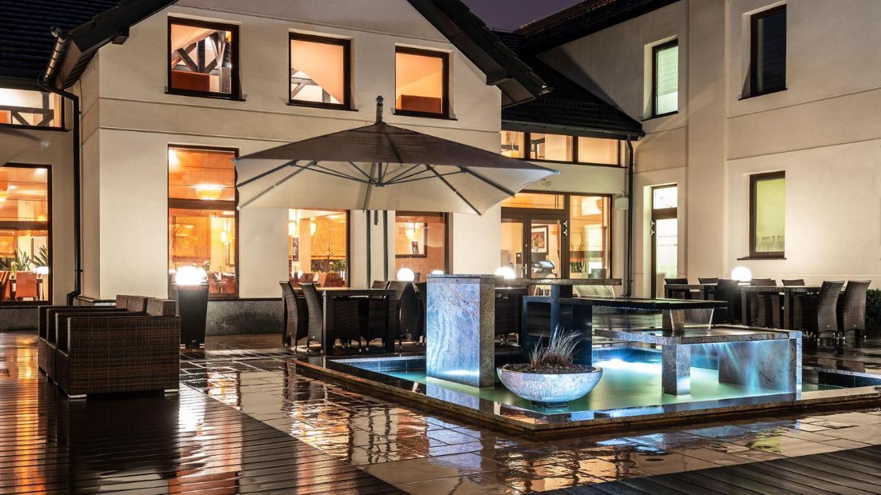 Hotel Amazonka Conference And Spa Ciechocinek Ngoại thất bức ảnh