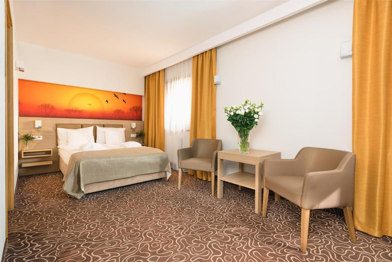 Hotel Amazonka Conference And Spa Ciechocinek Ngoại thất bức ảnh