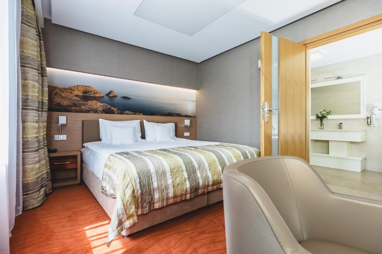 Hotel Amazonka Conference And Spa Ciechocinek Ngoại thất bức ảnh
