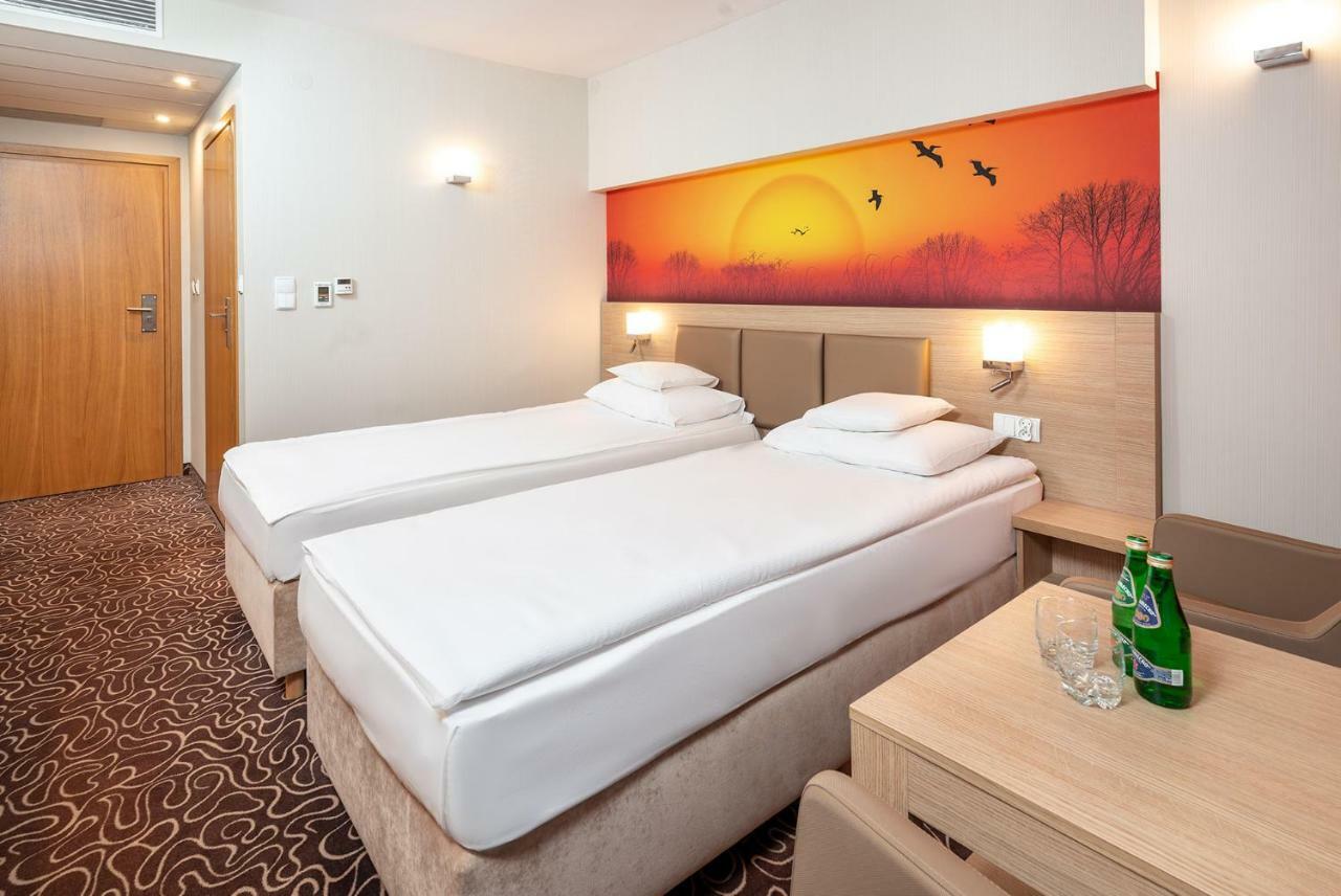 Hotel Amazonka Conference And Spa Ciechocinek Ngoại thất bức ảnh